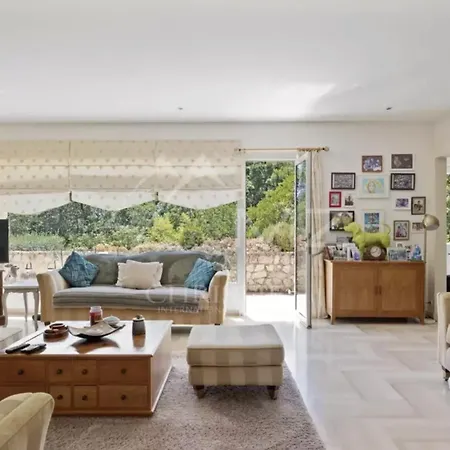 Mas Provencal D'exception Le Lezard Bleu Apartment *